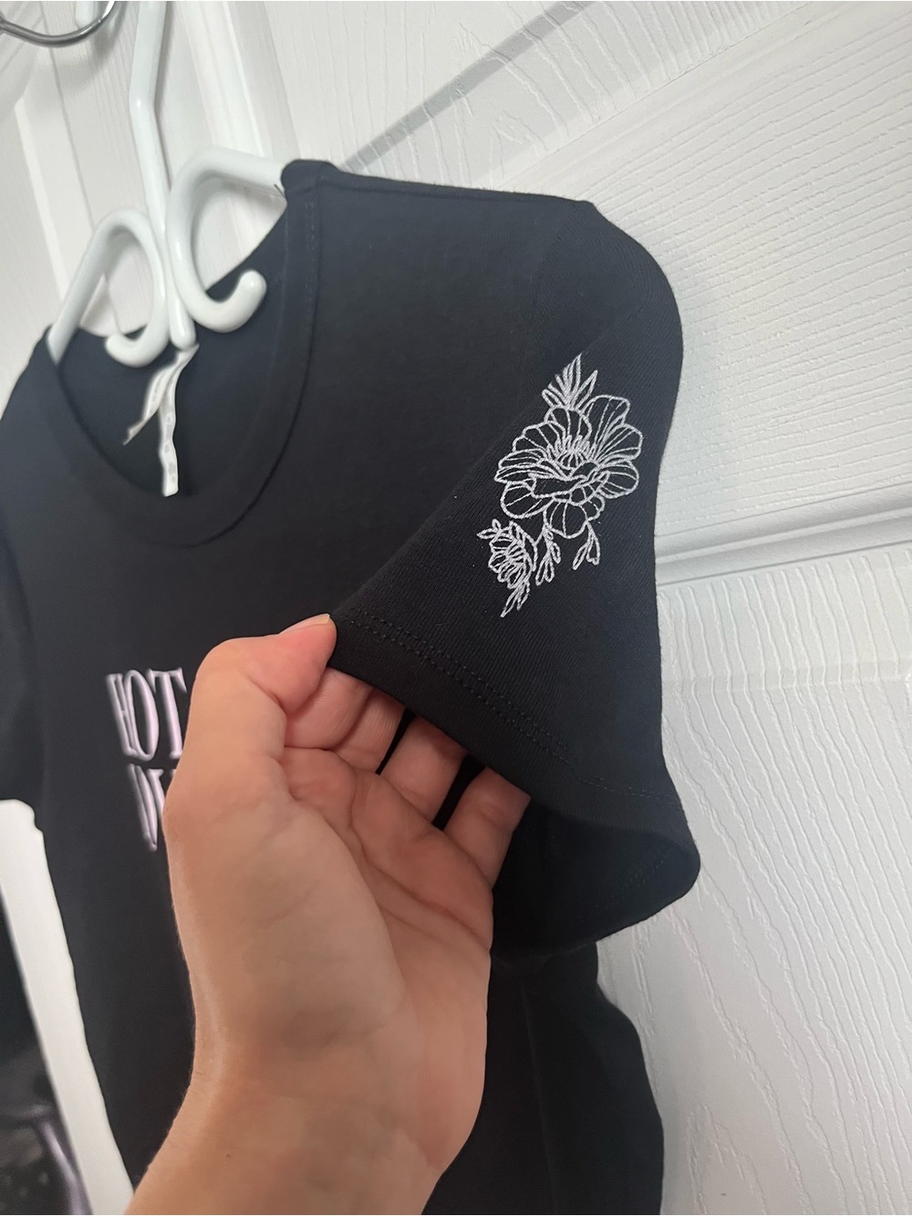 Y2K Bella Canvas Crop Top Baby Tee Gore. Black Graphic Shirt Large - Picture 3 of 6